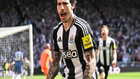 郑钦文与保利尼巅峰对决，谁将笑到最后？央视体育今晚揭晓！