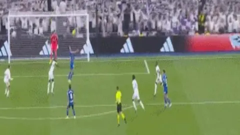 英超积分榜领先天数回顾：利物浦霸榜144日，曼城41日，布莱顿7日，曼联129日获热议