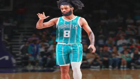 “篮球盛宴！NBA巅峰对决：国王力克快船，三连胜霸气回归！精彩不容错过！”